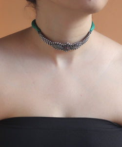 RED AND GREEN  STONE CHOKER
