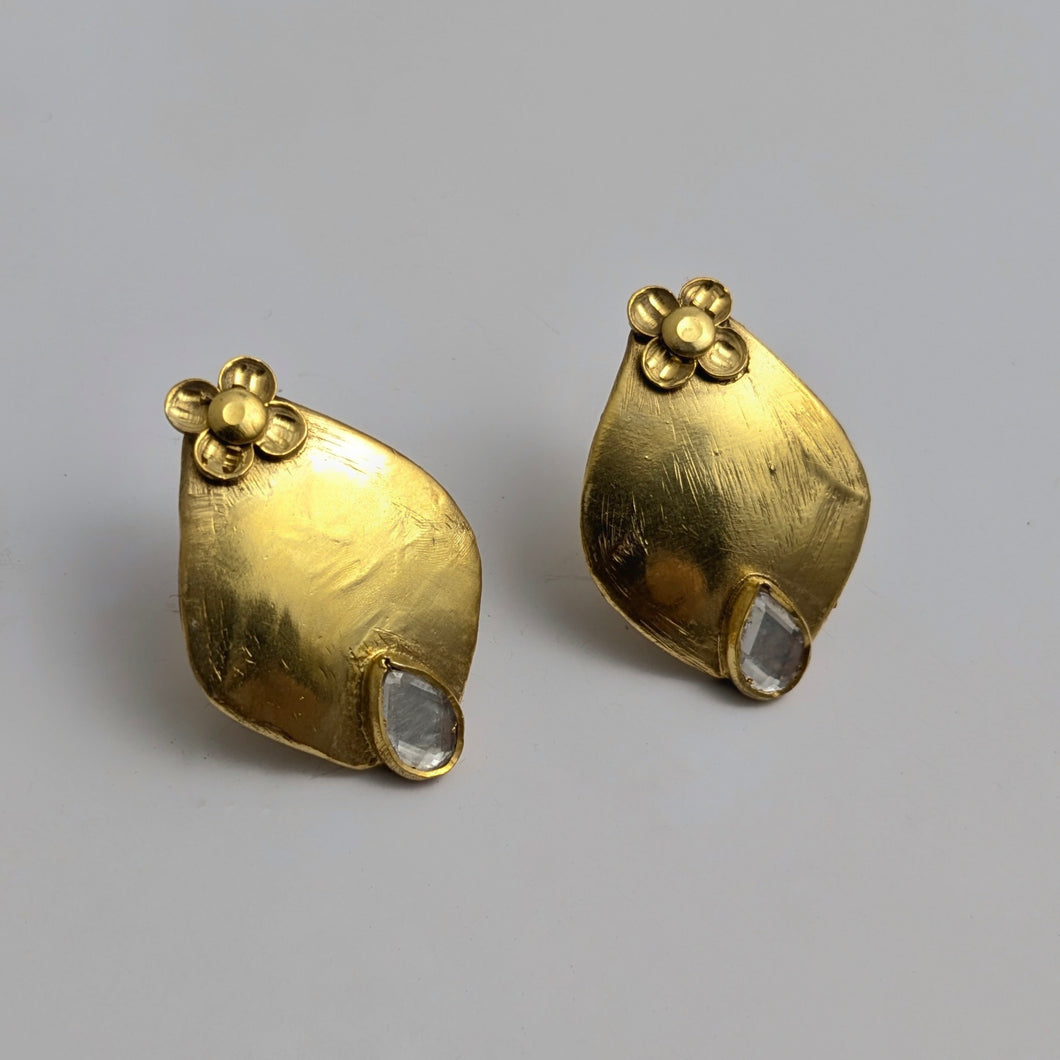 Gold kundan earrings