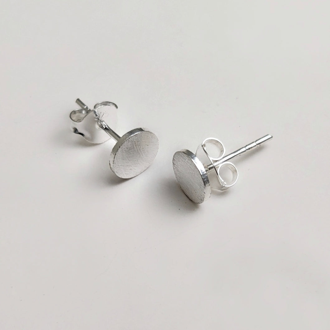 Unisex silver studs