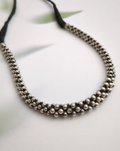 Silver bead neckalce
