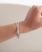 Contemporary silver bangle