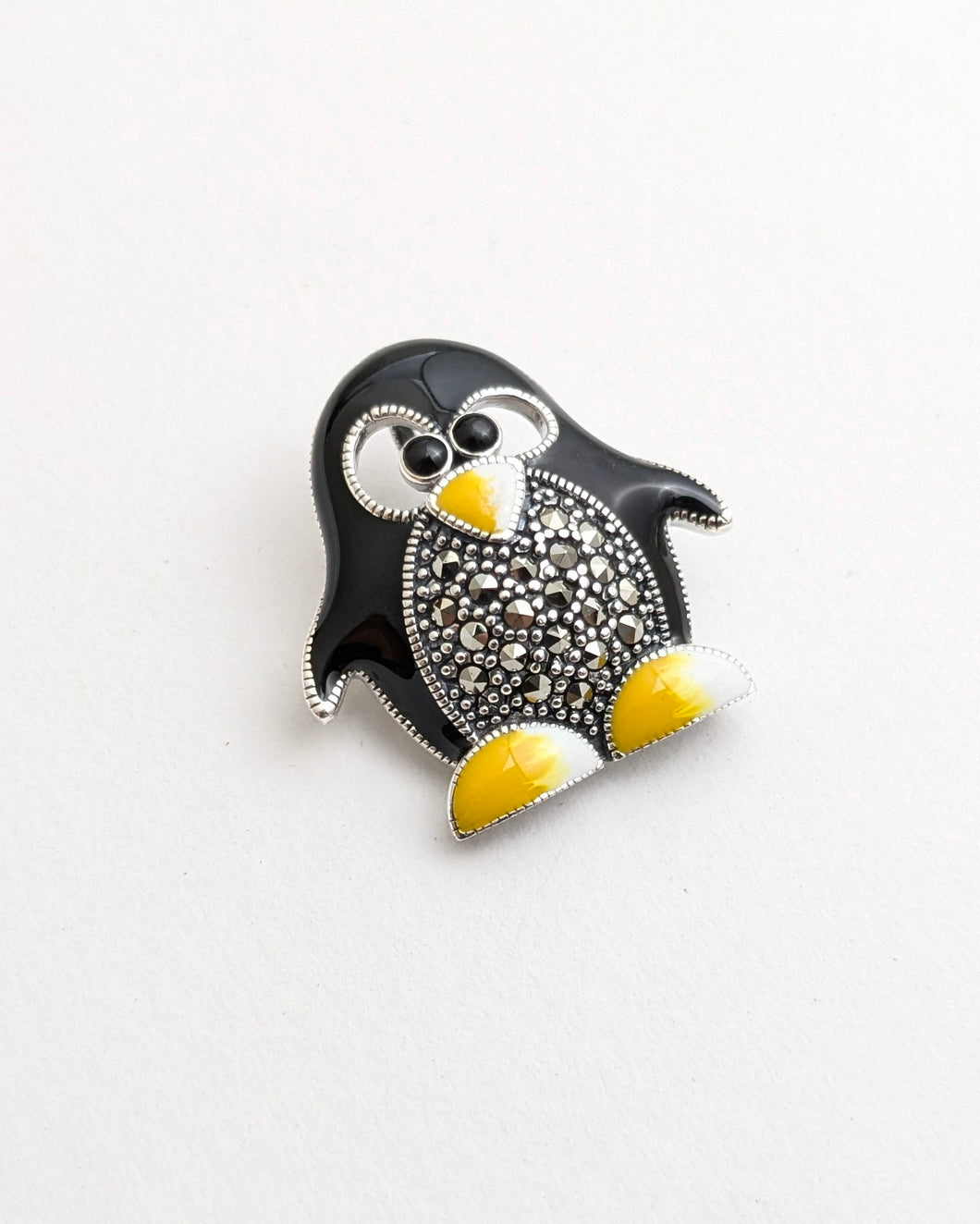 Penguin broach cum pendant