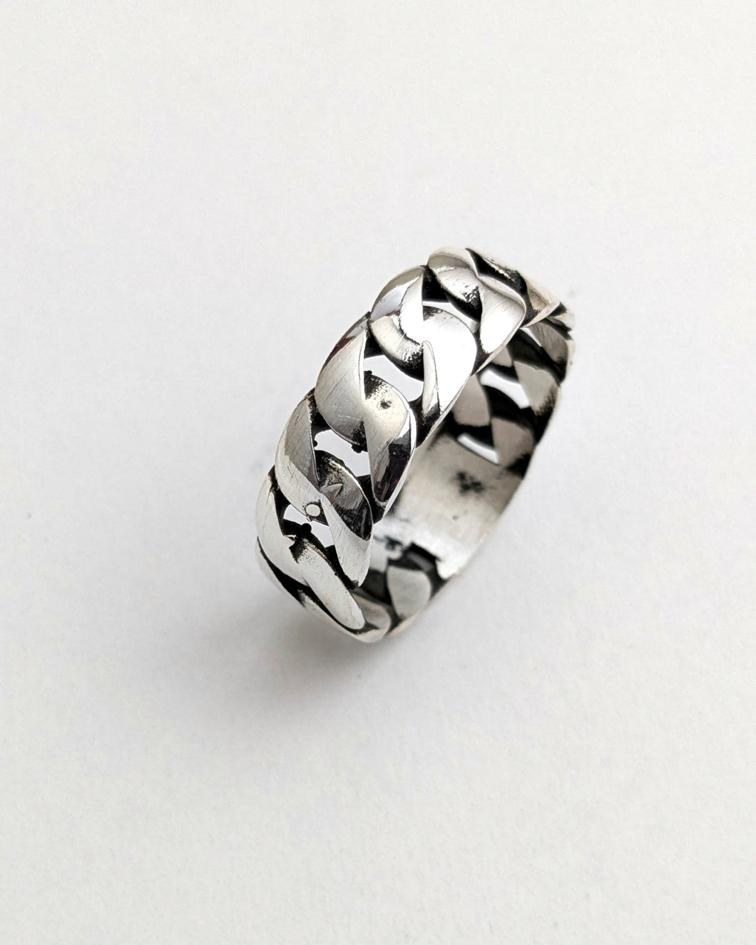 Cuban ring
