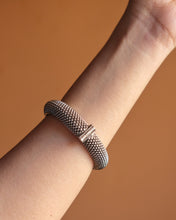 Fine rawa bangle bracelet