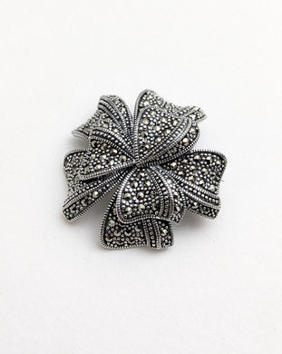 Flower broach cum pendant