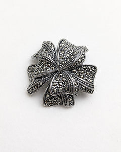 Flower broach cum pendant