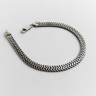 Herringbone design unisex silver bracelet