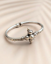 Fine rawa bangle bracelet