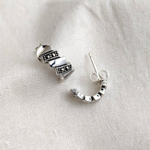 Mother of pearl flower drop earring