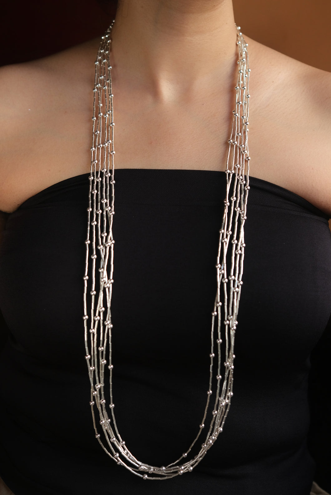 Multi line neckalce
