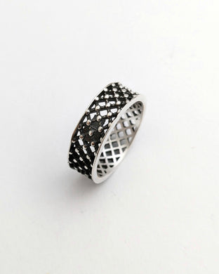 Dotted ring