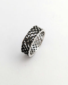 Dotted ring