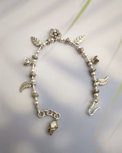 Floral charm bracelet