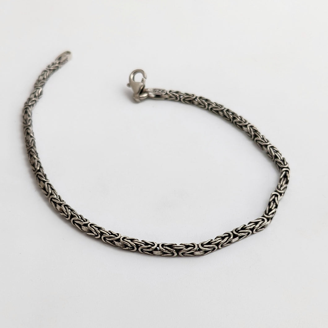 Unisex silver bracelet