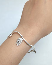 Floral charm bracelet