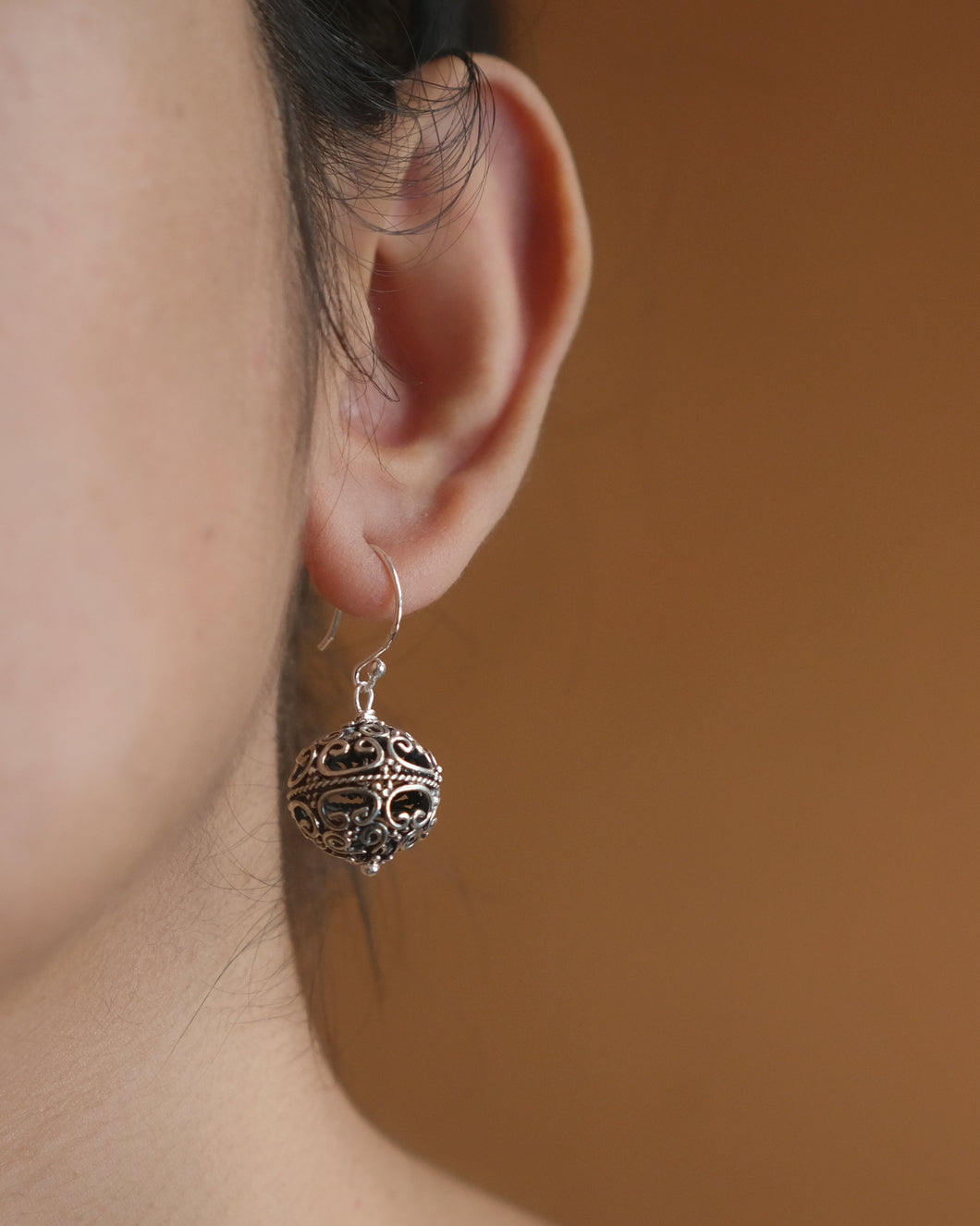 Filigree ball earrings