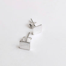 Unisex silver studs