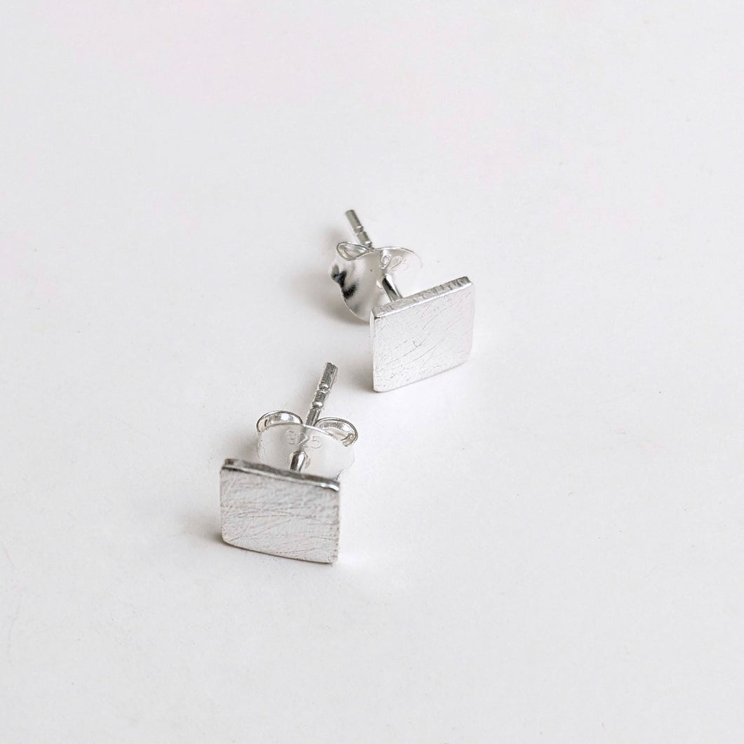 Unisex silver studs