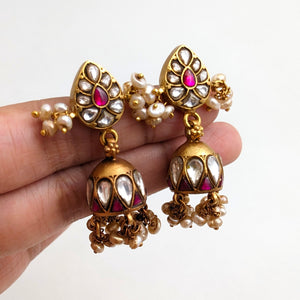 Red Kundan jhumkis