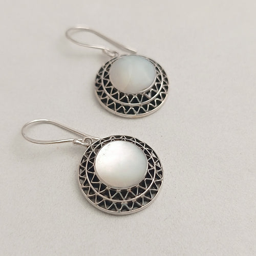 Mother of pearl silver earrings