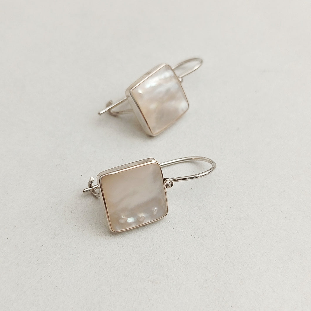Rectangular Mother of pearl earrings