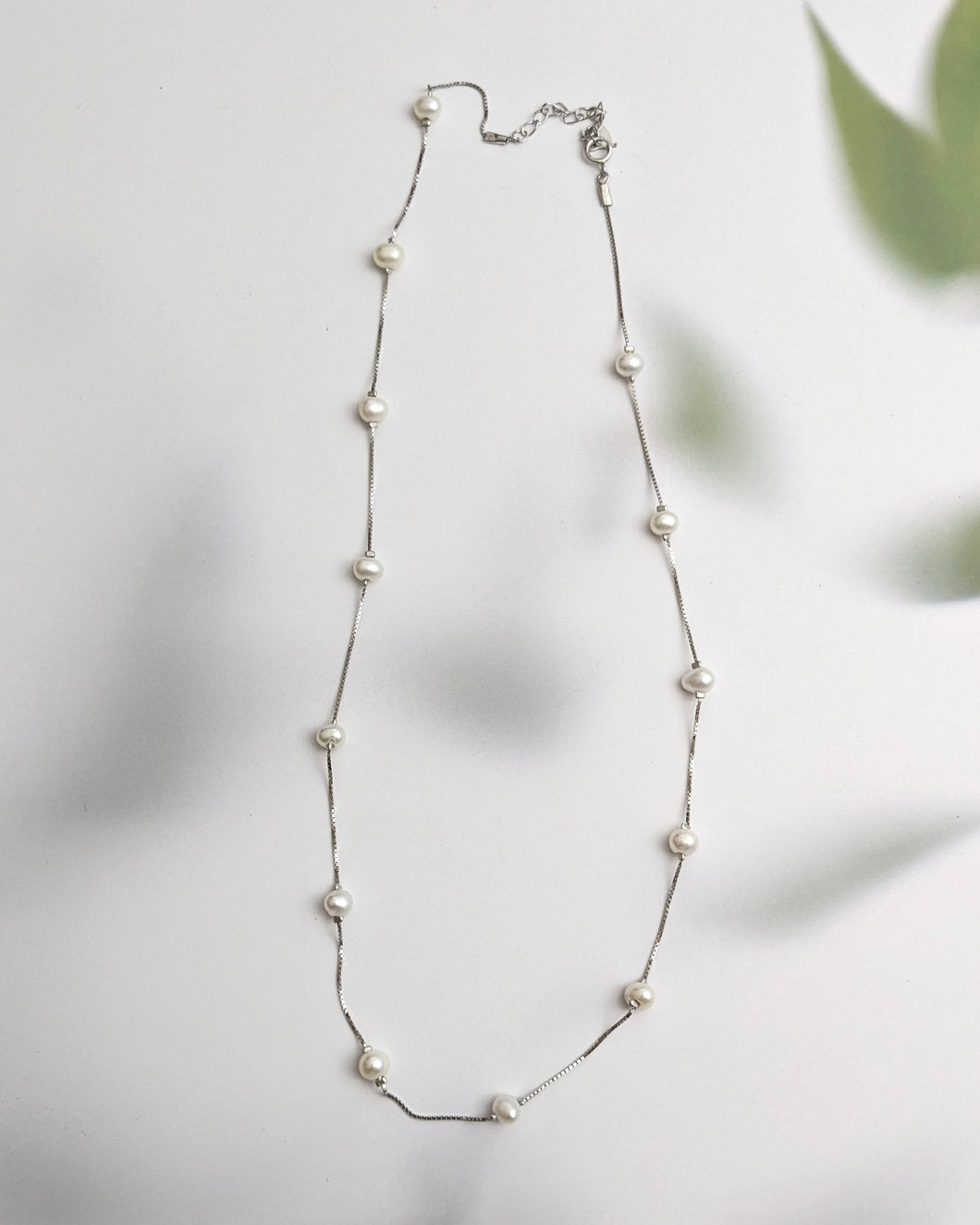 White  pearl necklace