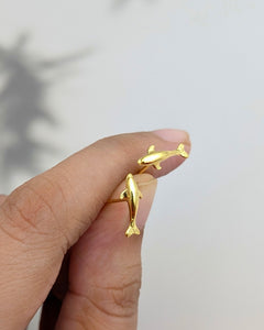 Dolphin studs