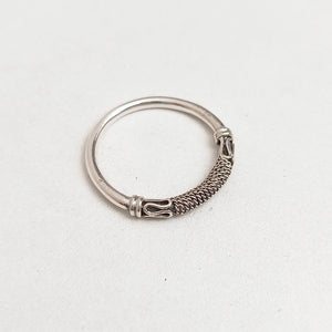 Fine band ring