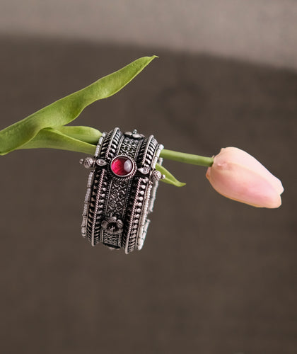 Jali bangle with stone embellishments