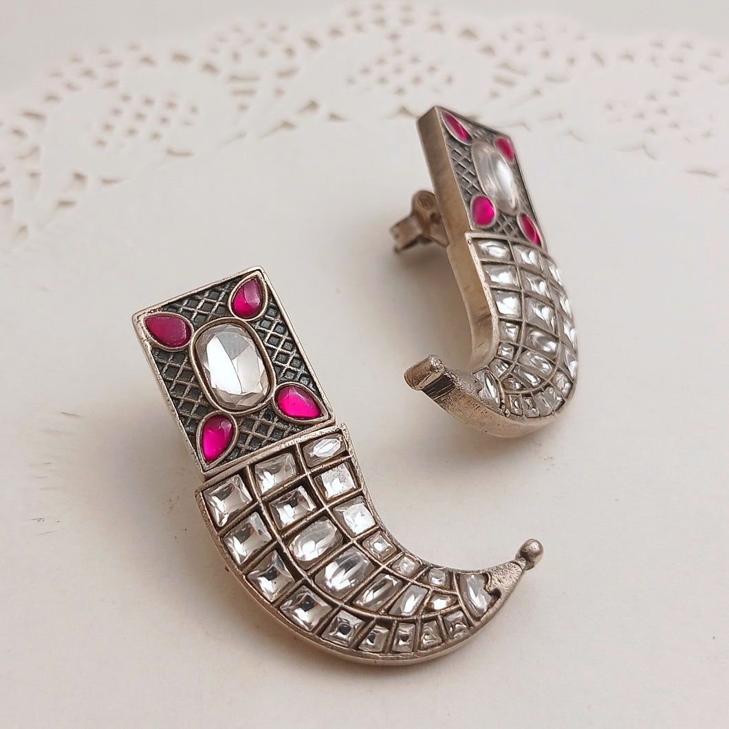 Contemporary kundan earrings