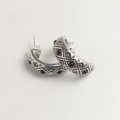 Black onyx marcasite balis
