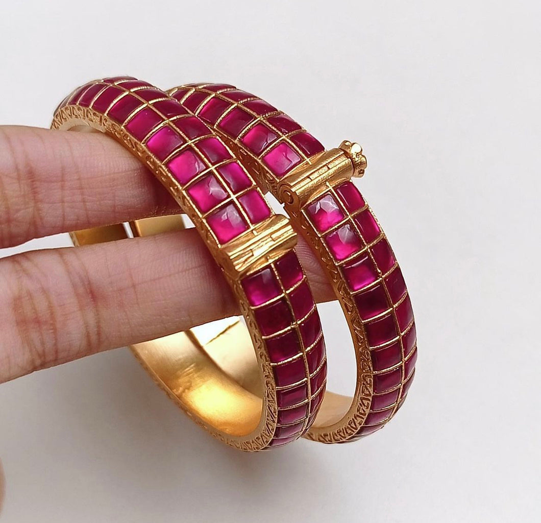 Kundan bangles- pair