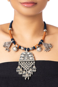 SILVER PENDANT  THREADED NECKLACE