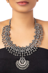 SILVER CHAND NECKLACE