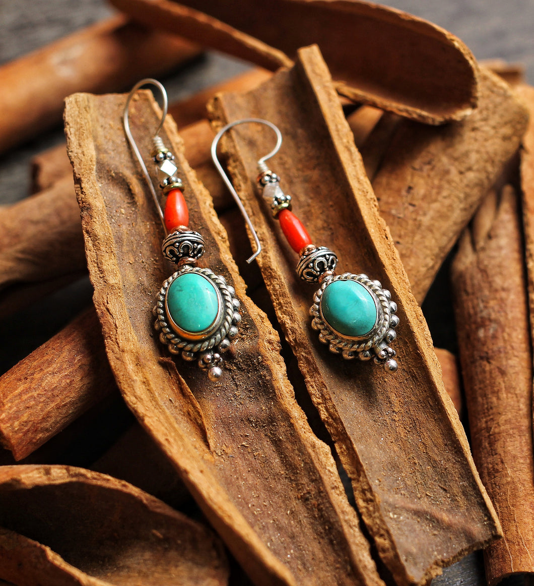SILVER EARRINGS WITH TURQUIOSE AND CORAL