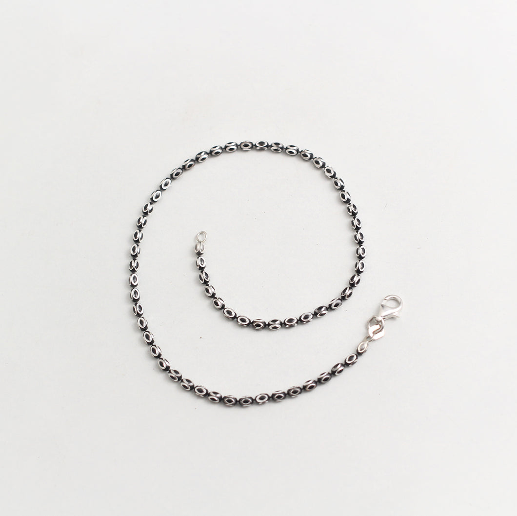 SILVER AND BLACK DELICATE ANKLET