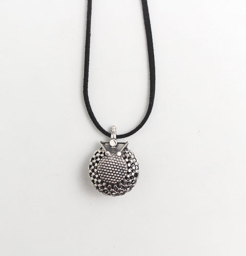 ROUND SILVER WEB PENDANT