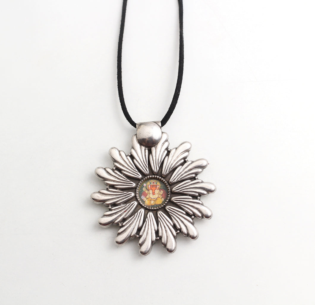 SILVER PENDANT WITH GANPATTI PAINTING