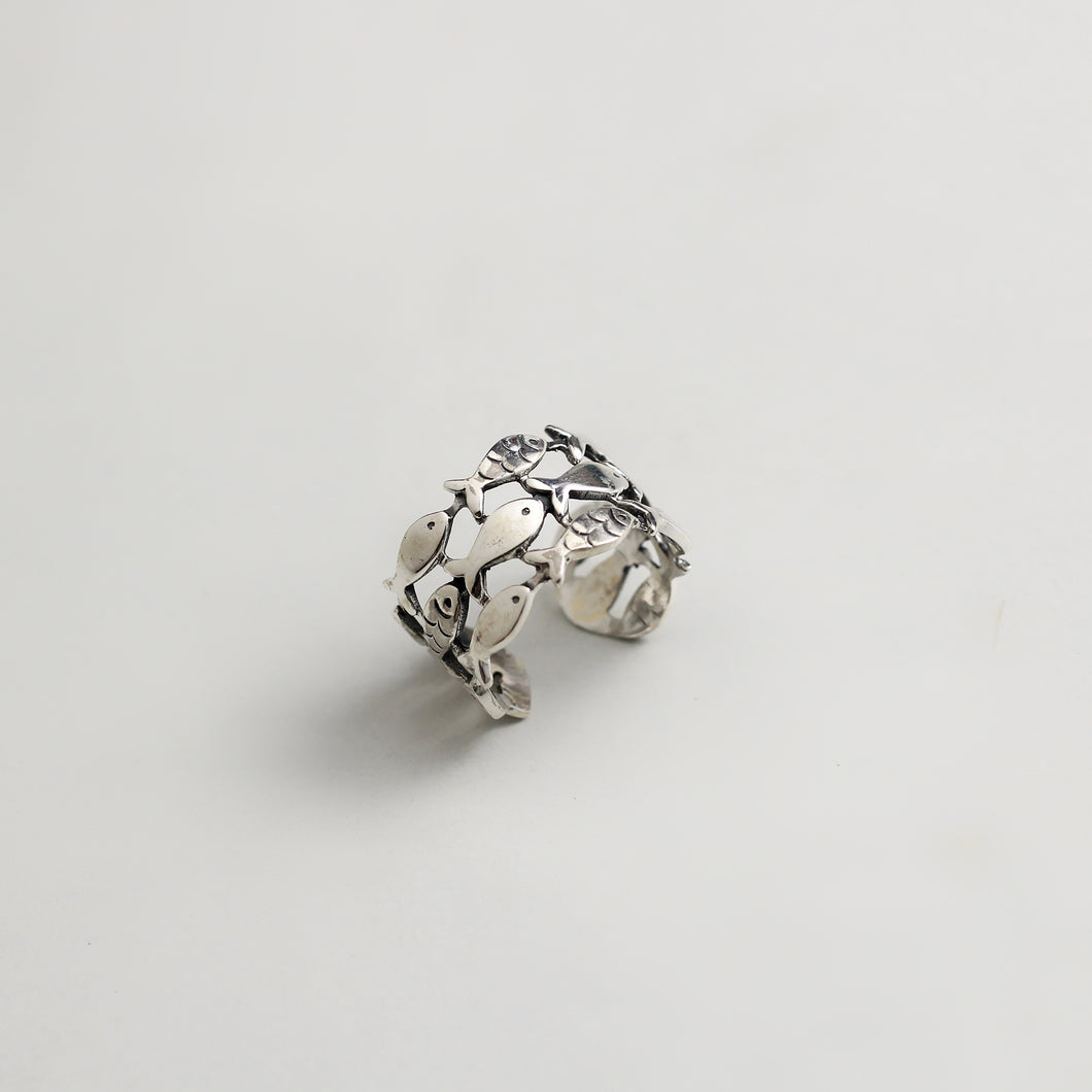 FISHY SILVER RING