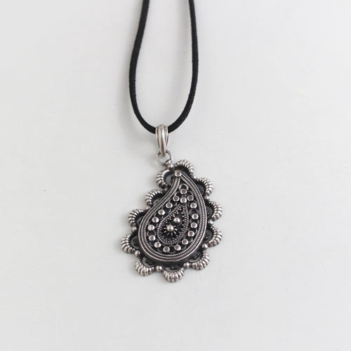 SILVER PAISLEY PENDANT