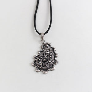 SILVER PAISLEY PENDANT