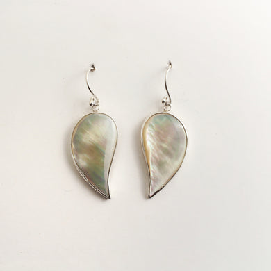 PAISLEY SHAPE SHELL AND SILVER EARRINGS