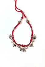 SILVER THREADED NECKLACE