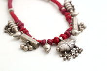SILVER THREADED NECKLACE