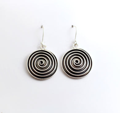 CONCENTRIC DESIGN SILVER EARRINGS