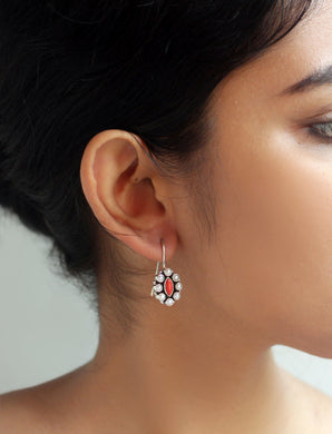 PEARL SILVER EARRINGS WITH CORAL