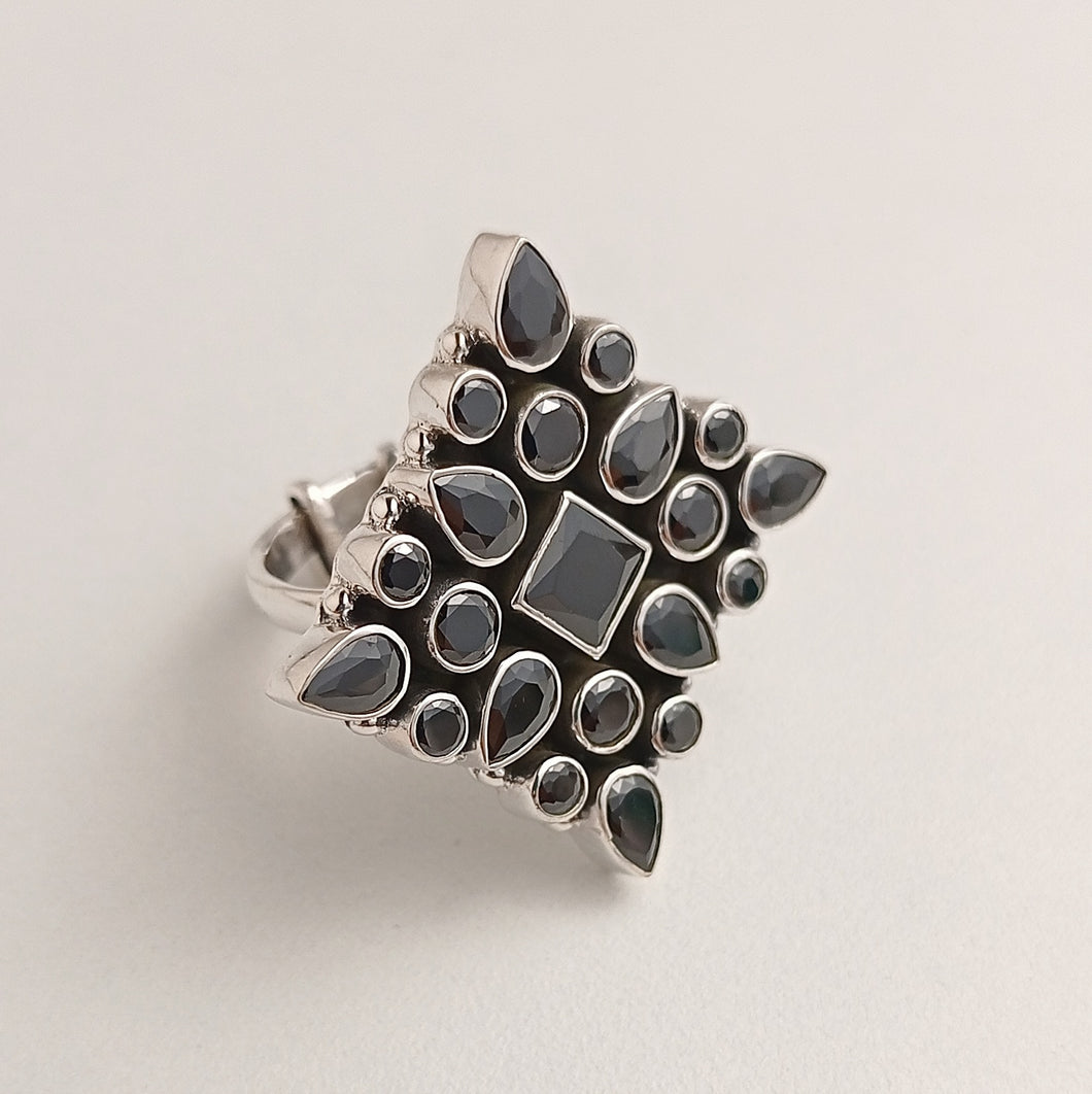 GEOMETRIC BLACK STONE AND SILVER  RING