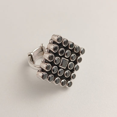 MAZE SILVER BLACK STONE  RING