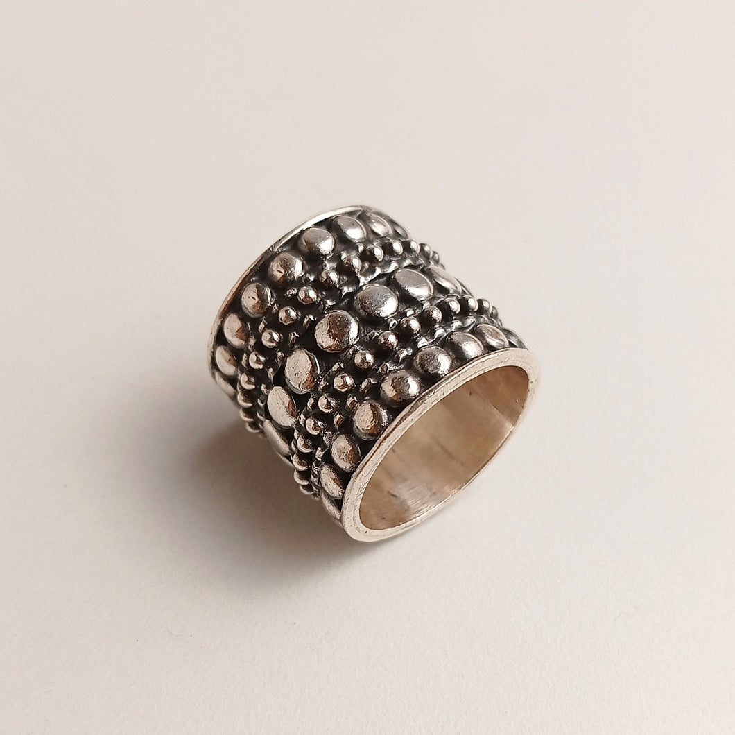 FINE SILVER BROAD RING