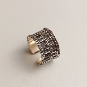 ADJUSTABLE  SILVER BAND RING